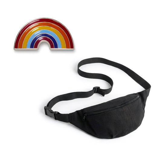 pochete preta  + pin arco-íro
